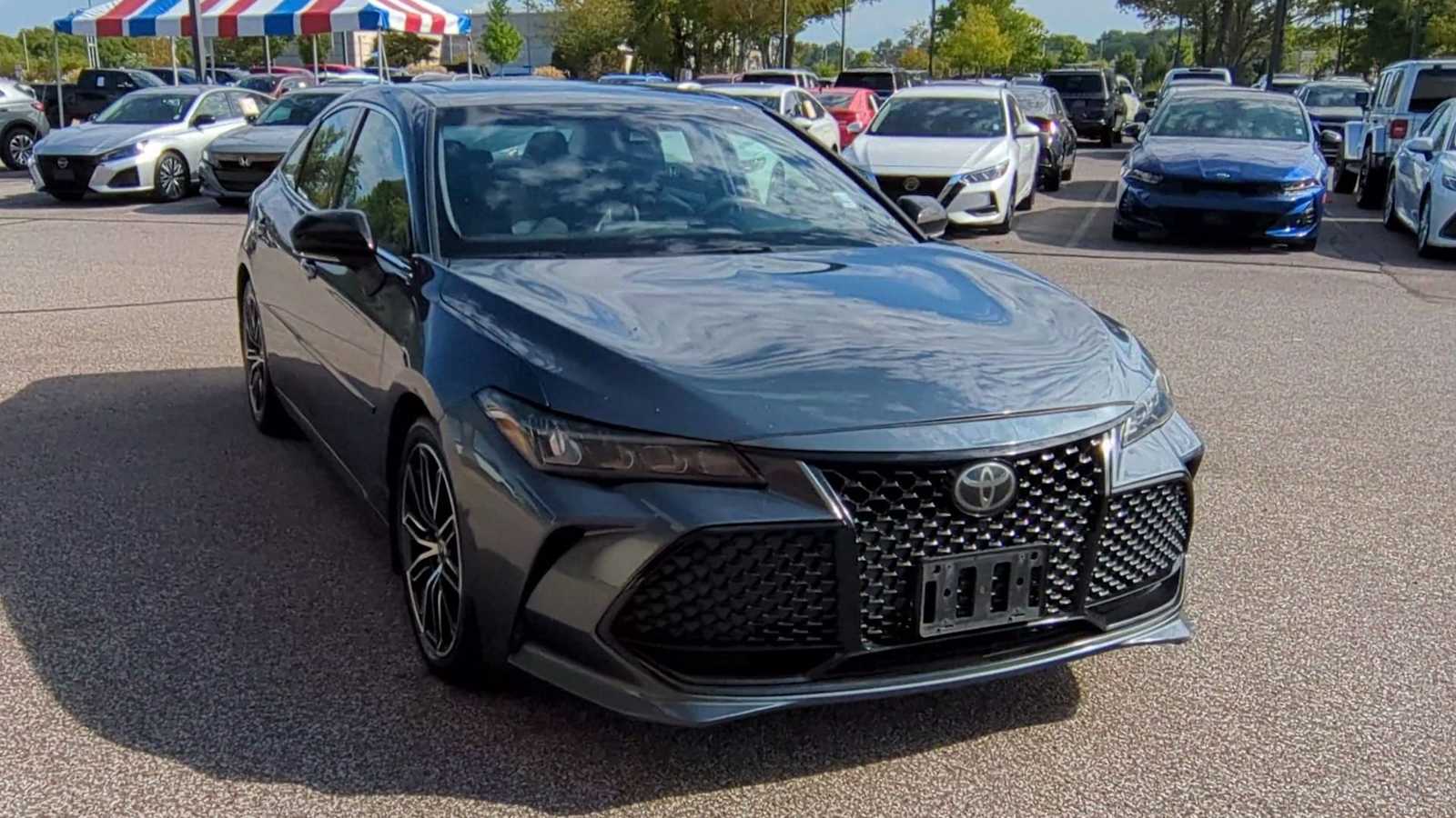 Thumbnail: 2020 Toyota Avalon - 3