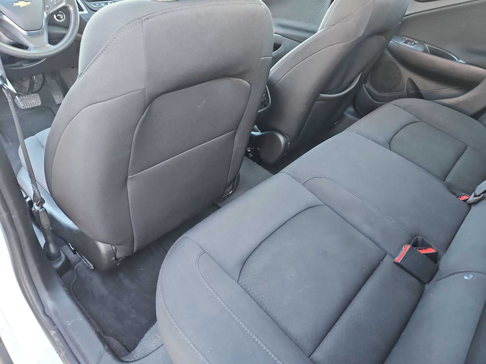 Thumbnail: 2023 Chevrolet Malibu - 18