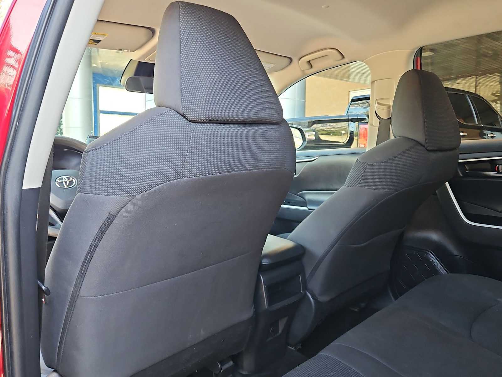 Thumbnail: 2021 Toyota RAV4 - 18