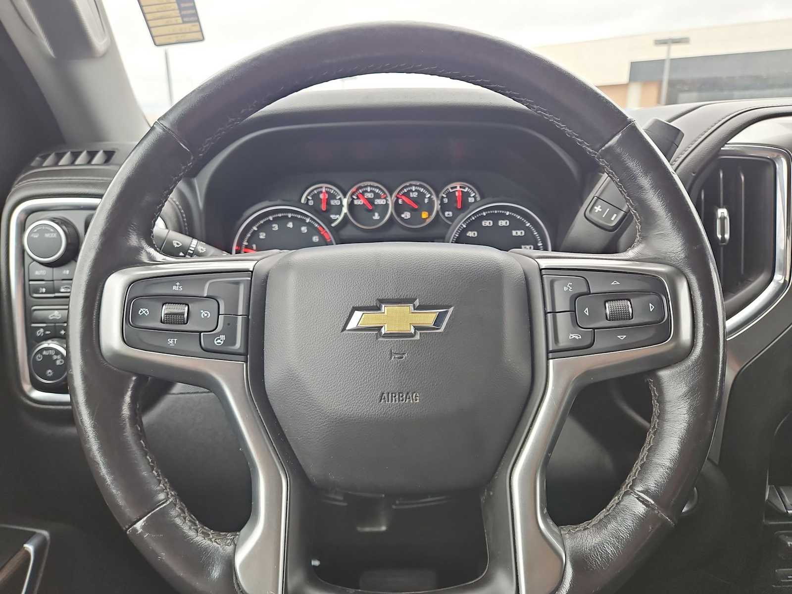 Thumbnail: 2020 Chevrolet Silverado 1500 - 23