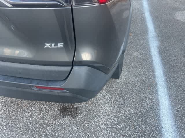 Thumbnail: 2020 Toyota RAV4 - 16