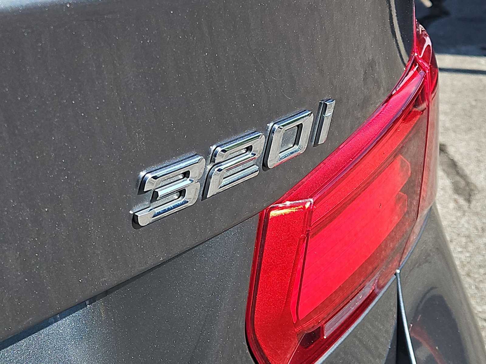 Thumbnail: 2016 BMW 3 Series - 21