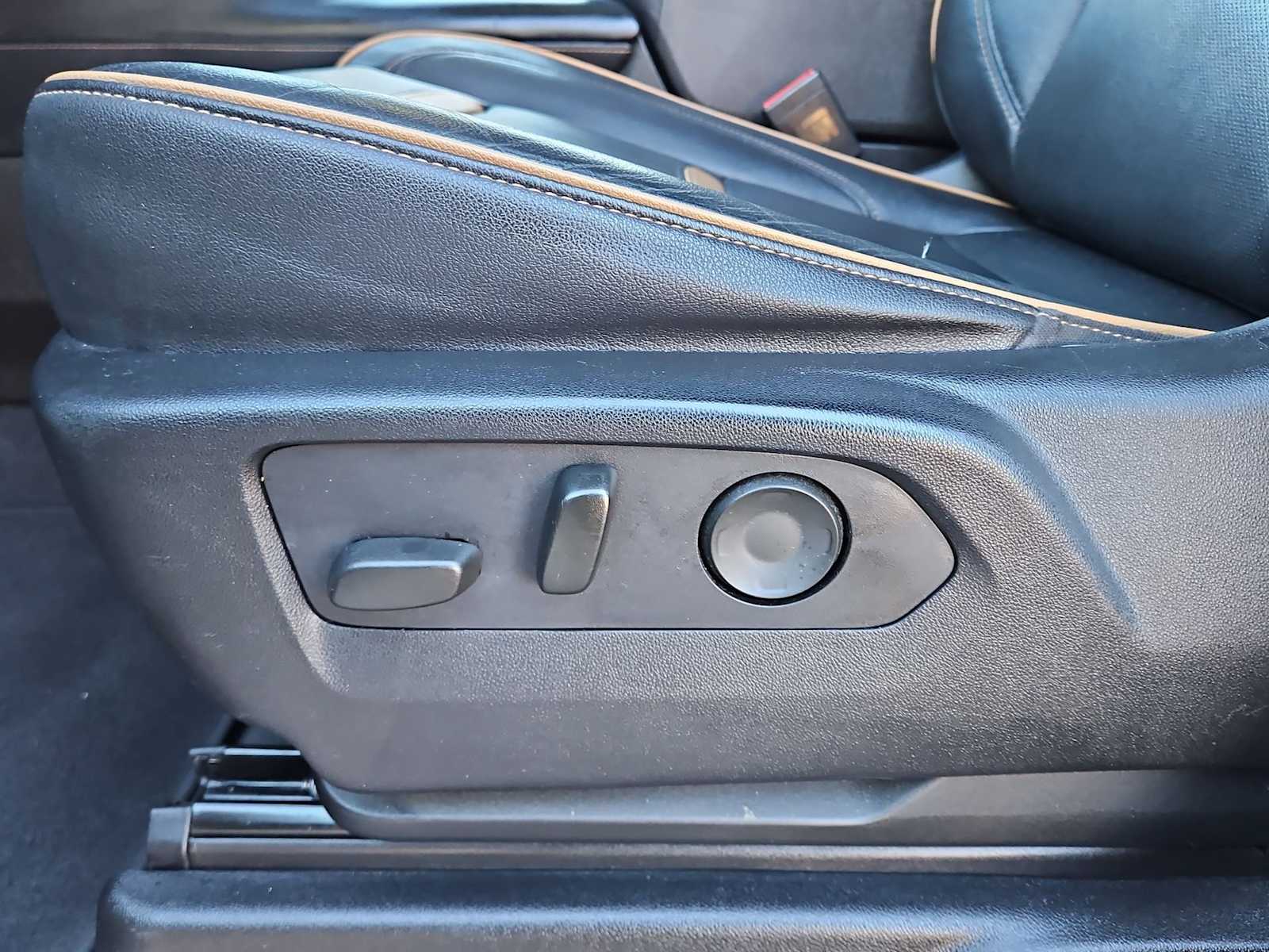 Thumbnail: 2021 GMC Yukon - 18