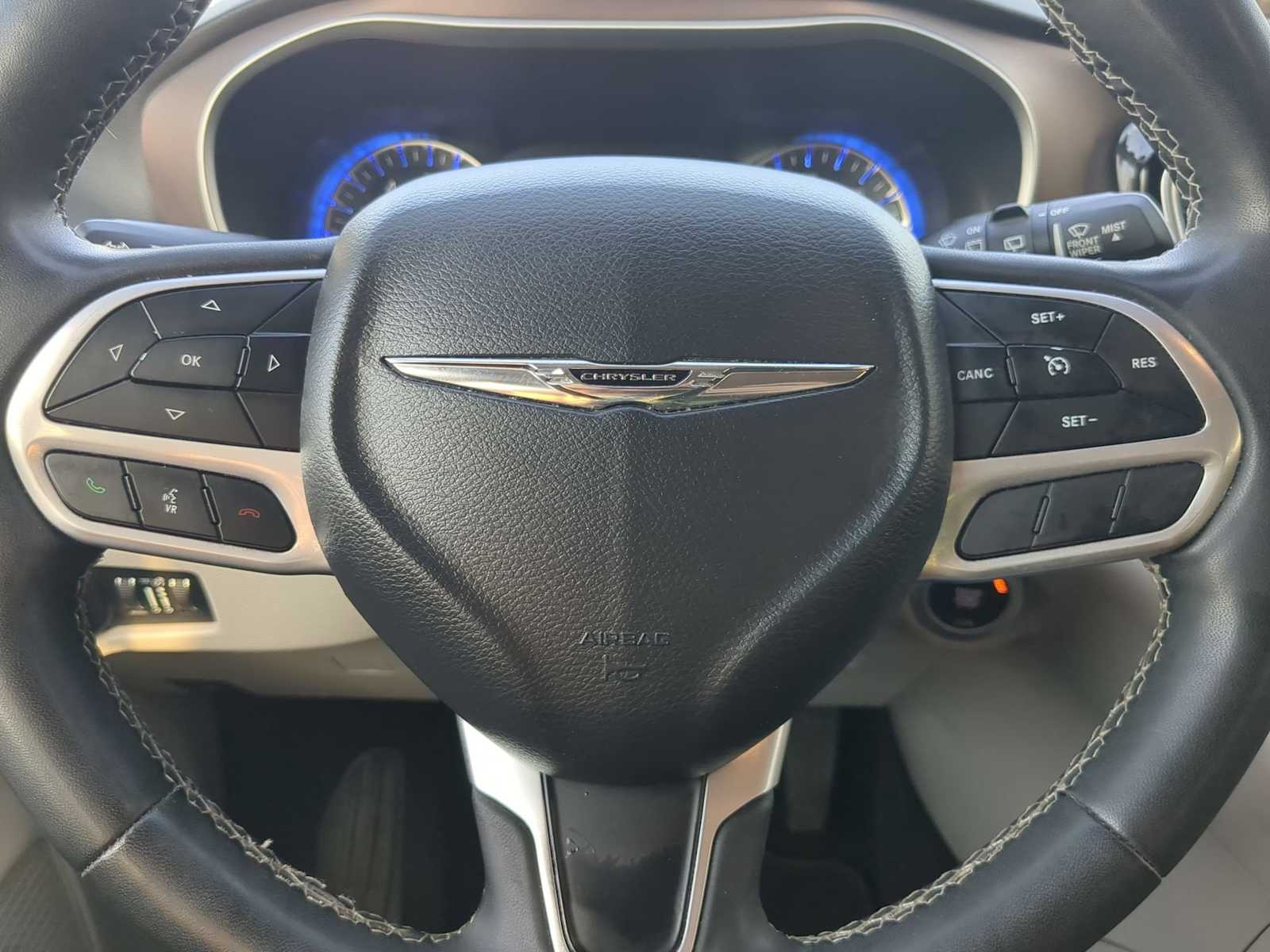 Thumbnail: 2023 Chrysler Voyager - 21