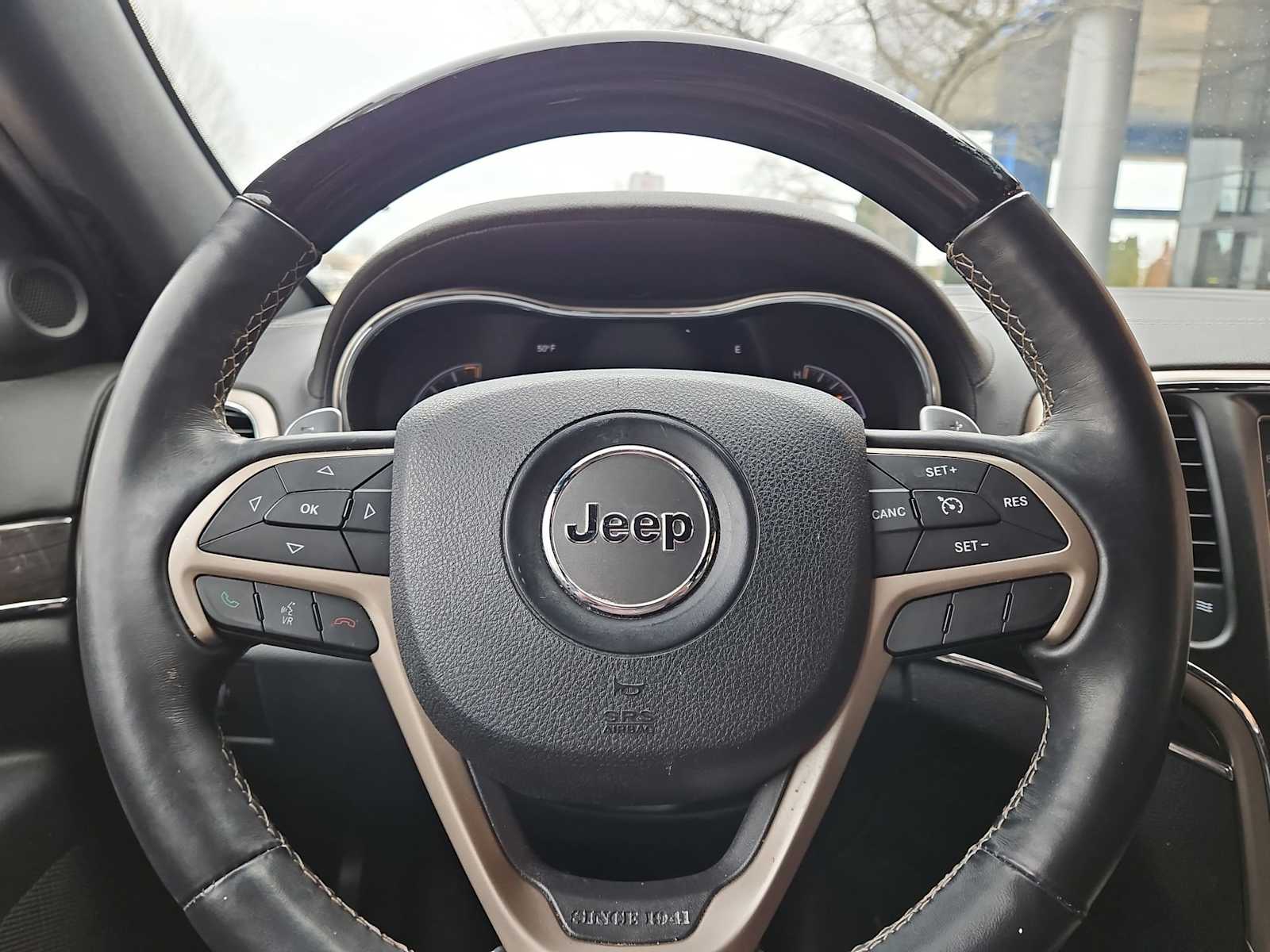 Thumbnail: 2015 Jeep Grand Cherokee - 24