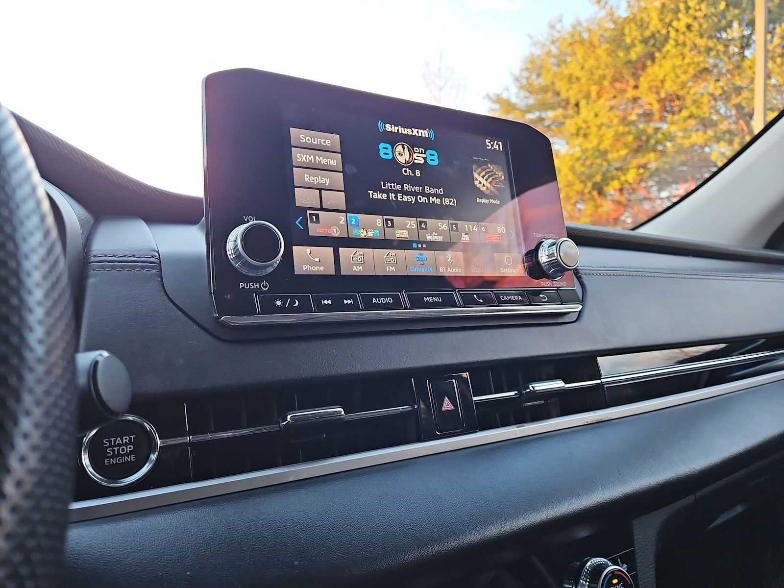 Thumbnail: 2023 Mitsubishi Outlander - 28