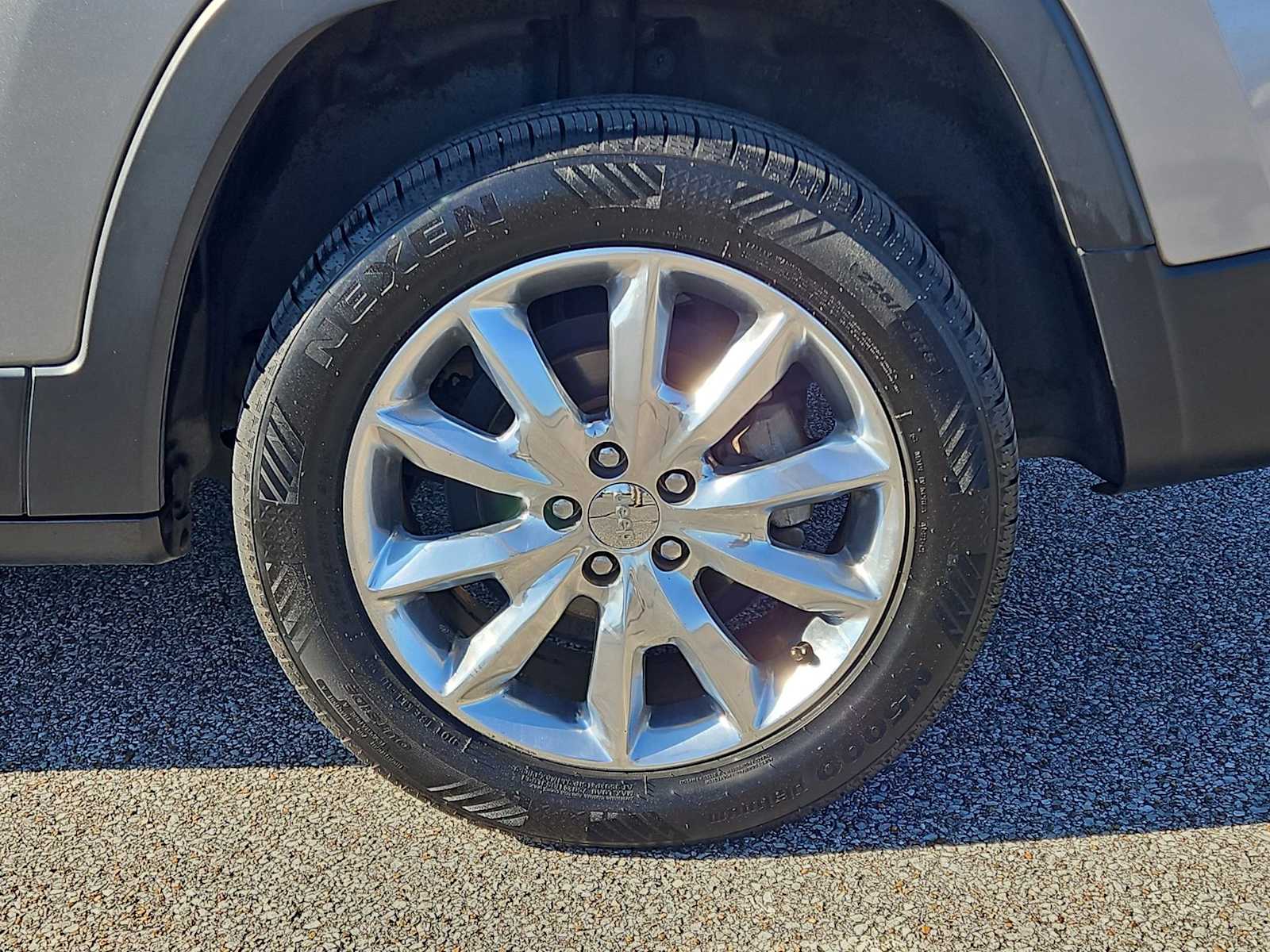 Thumbnail: 2015 Jeep Cherokee - 13