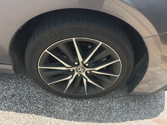 Thumbnail: 2021 Toyota Camry - 4