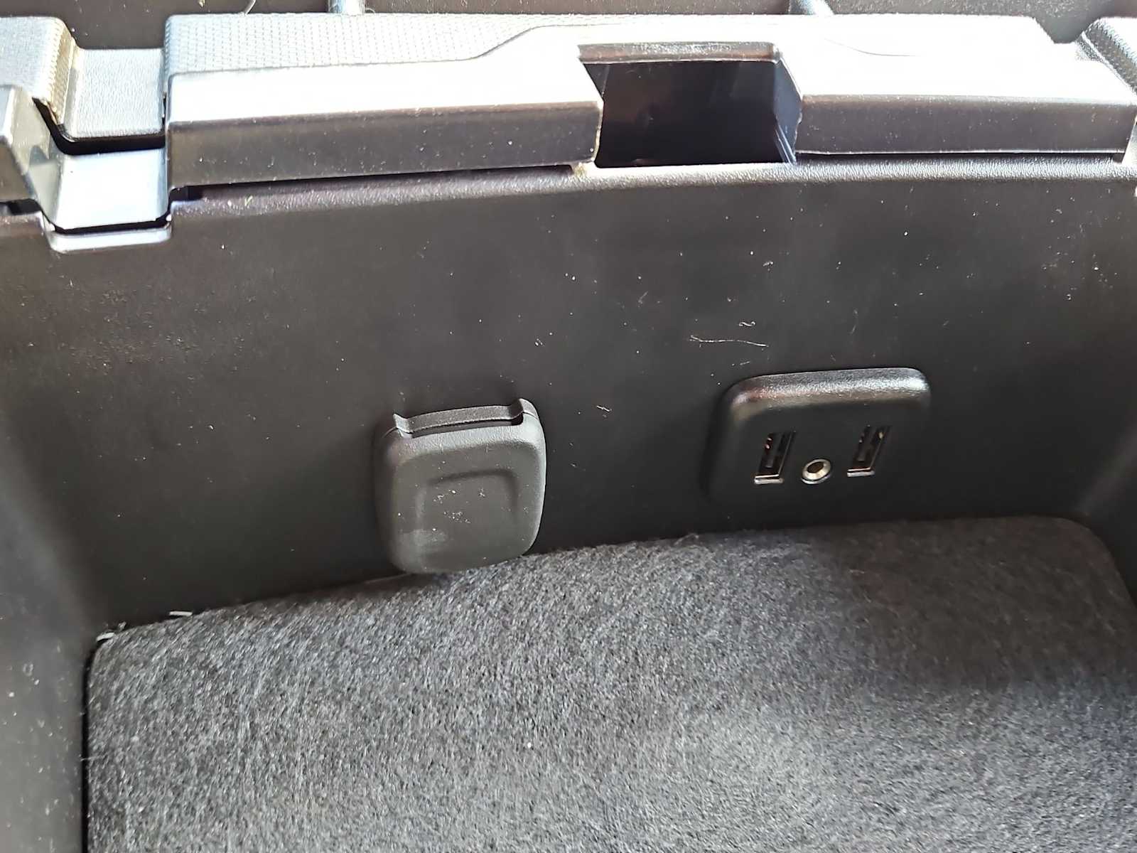 Thumbnail: 2018 Chevrolet Silverado 1500 - 29