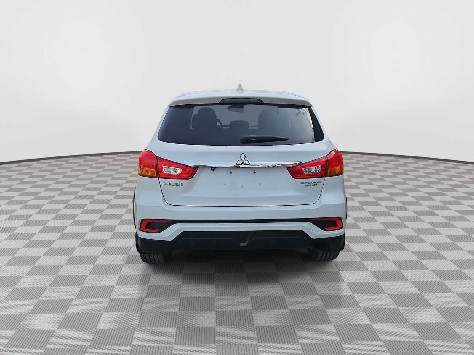 Thumbnail: 2019 Mitsubishi Outlander Sport - 7