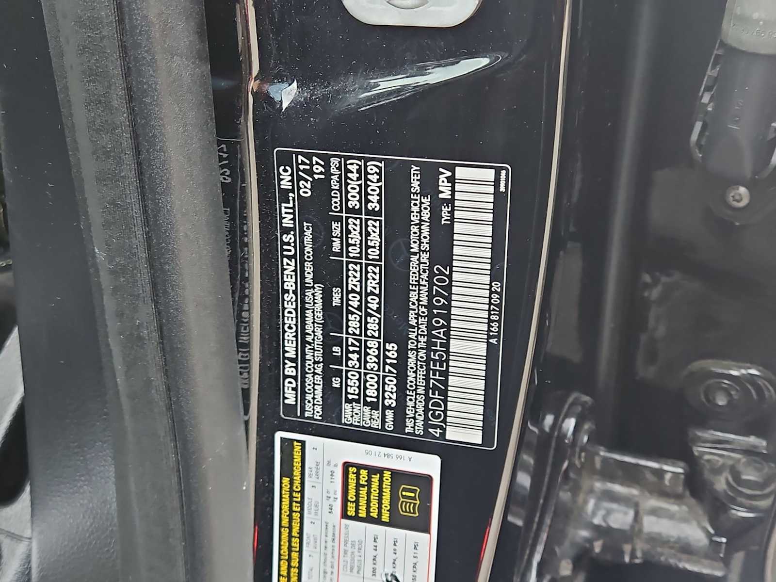 Thumbnail: 2017 Mercedes-Benz GL-Class - 36