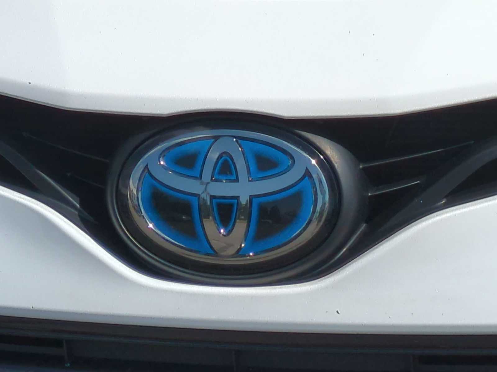 Thumbnail: 2021 Toyota Camry - 11