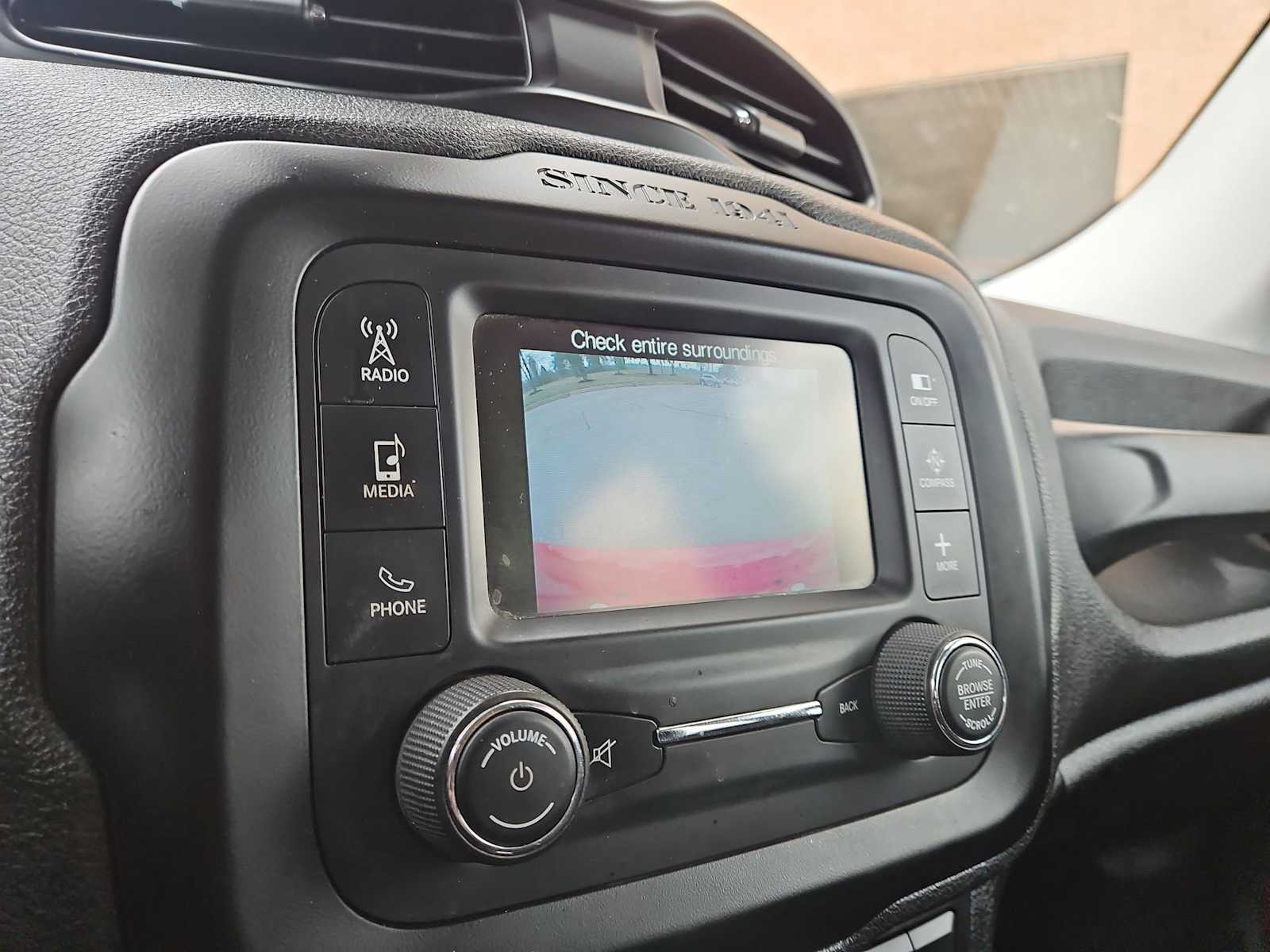 Thumbnail: 2015 Jeep Renegade - 28