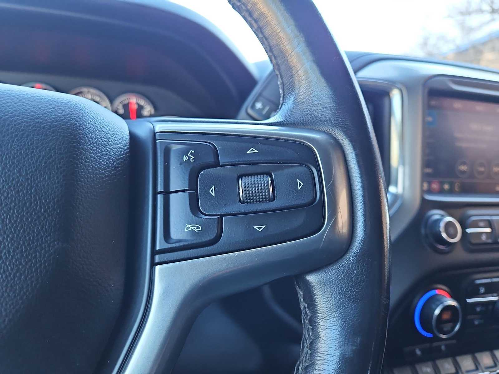 Thumbnail: 2019 Chevrolet Silverado 1500 - 25