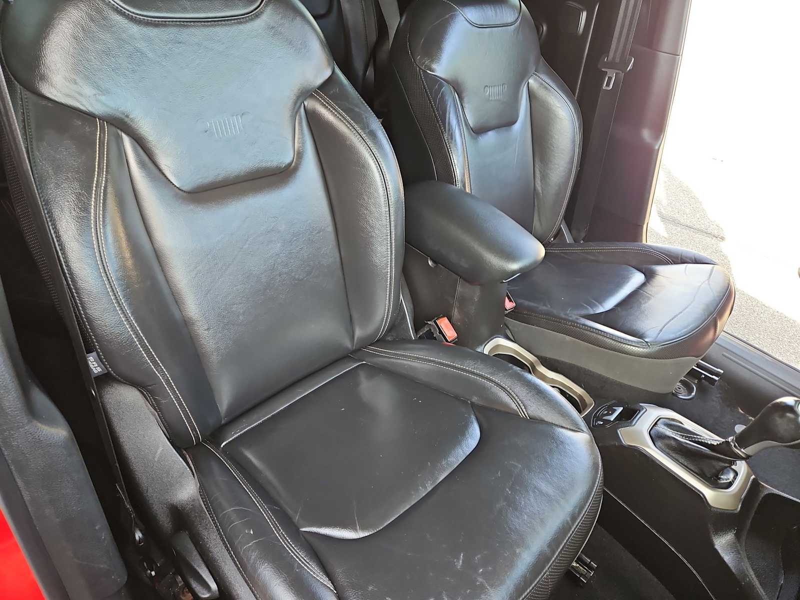 Thumbnail: 2016 Jeep Renegade - 21