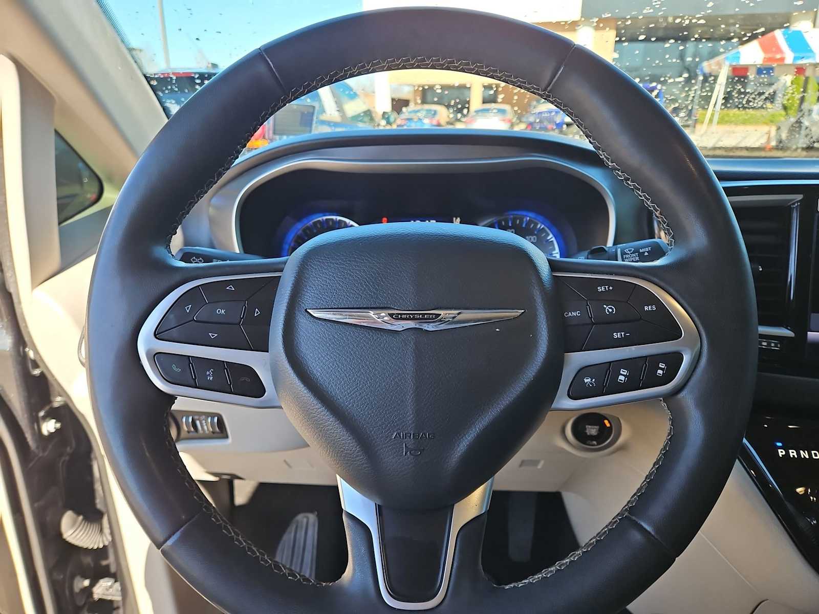 Thumbnail: 2022 Chrysler Pacifica - 22