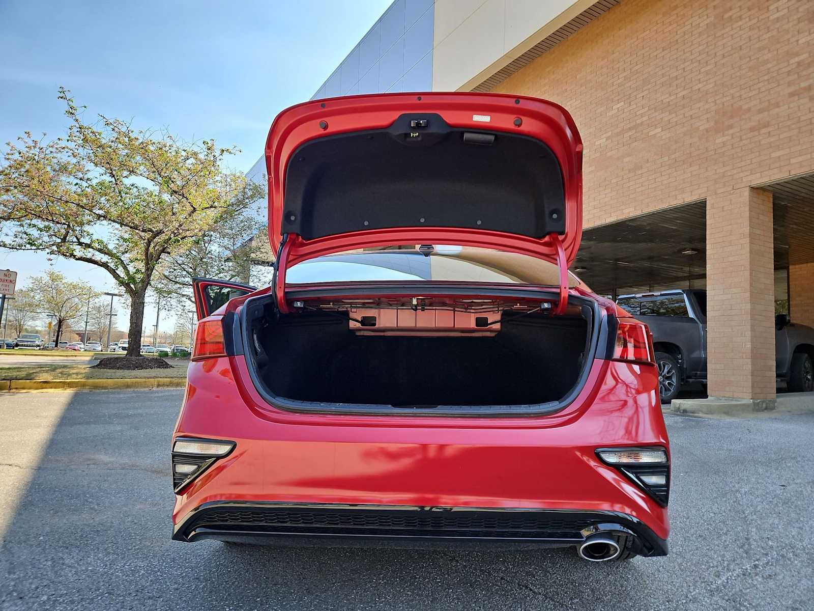 Thumbnail: 2019 Kia Forte - 34
