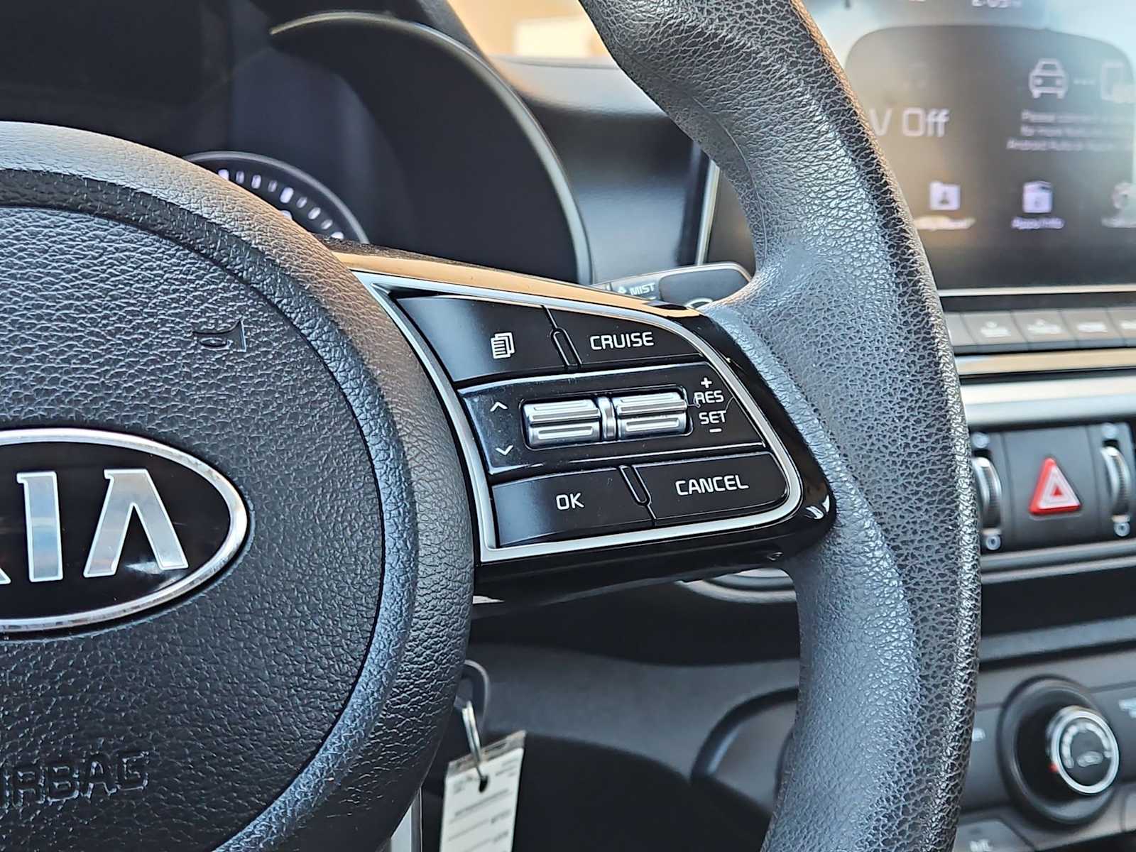 Thumbnail: 2021 Kia Forte - 25