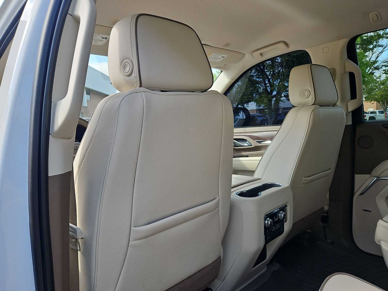 Thumbnail: 2021 GMC Yukon - 31