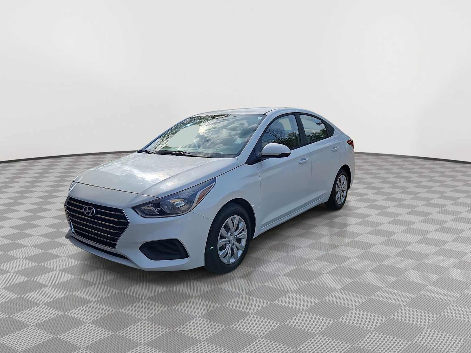 Thumbnail: 2020 Hyundai Accent - 4
