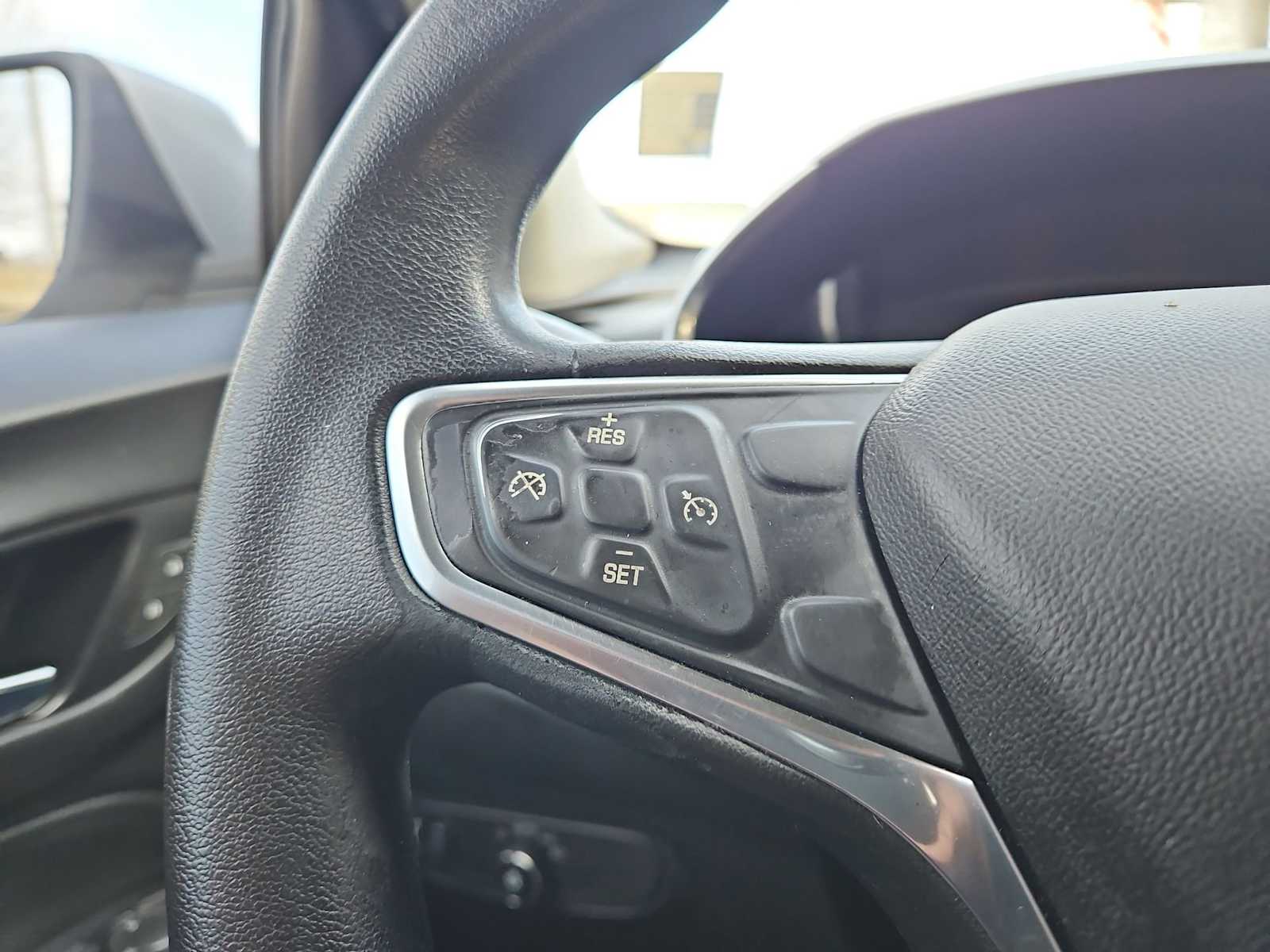 Thumbnail: 2018 Chevrolet Equinox - 27