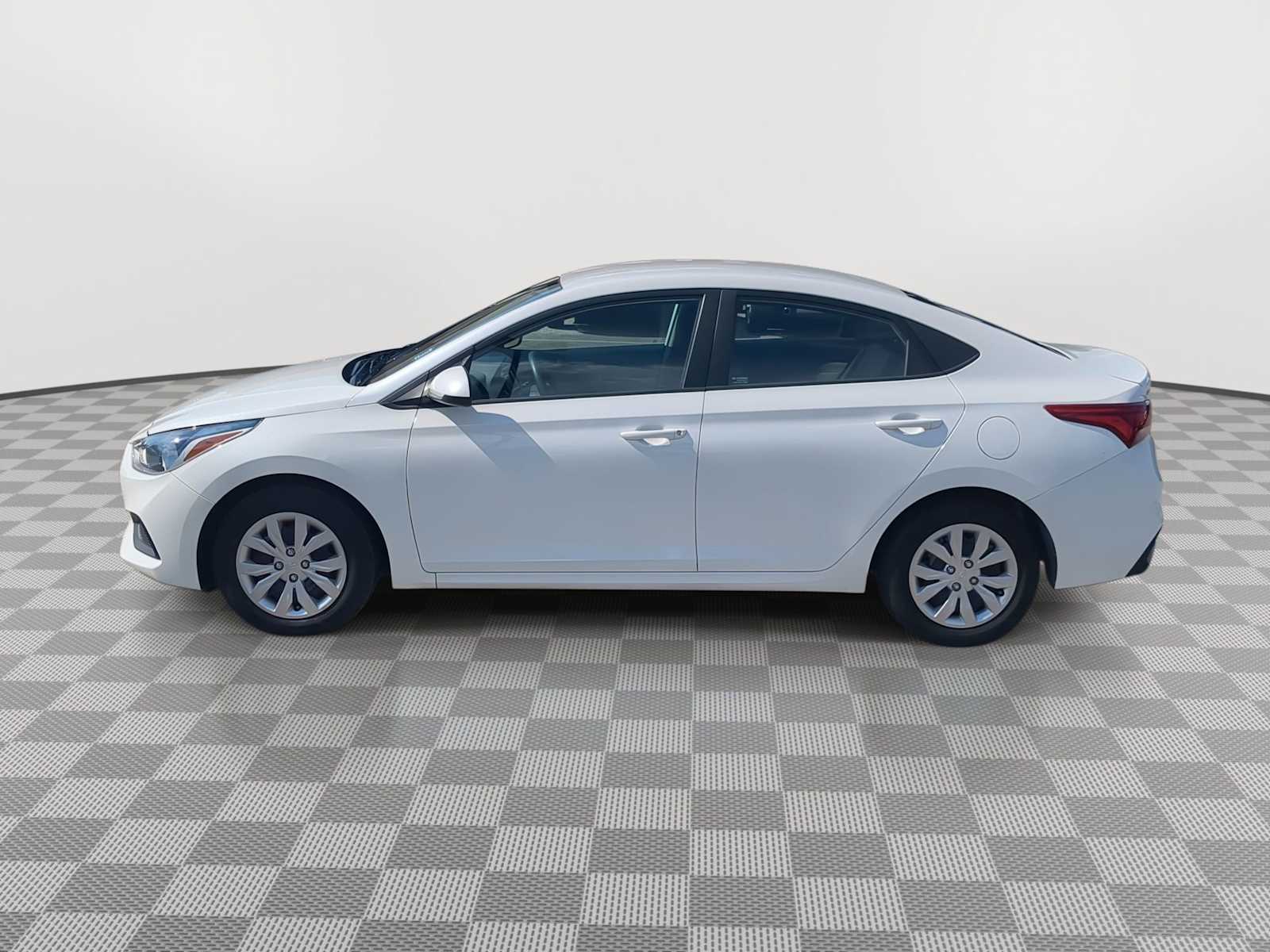 Thumbnail: 2022 Hyundai Accent - 5