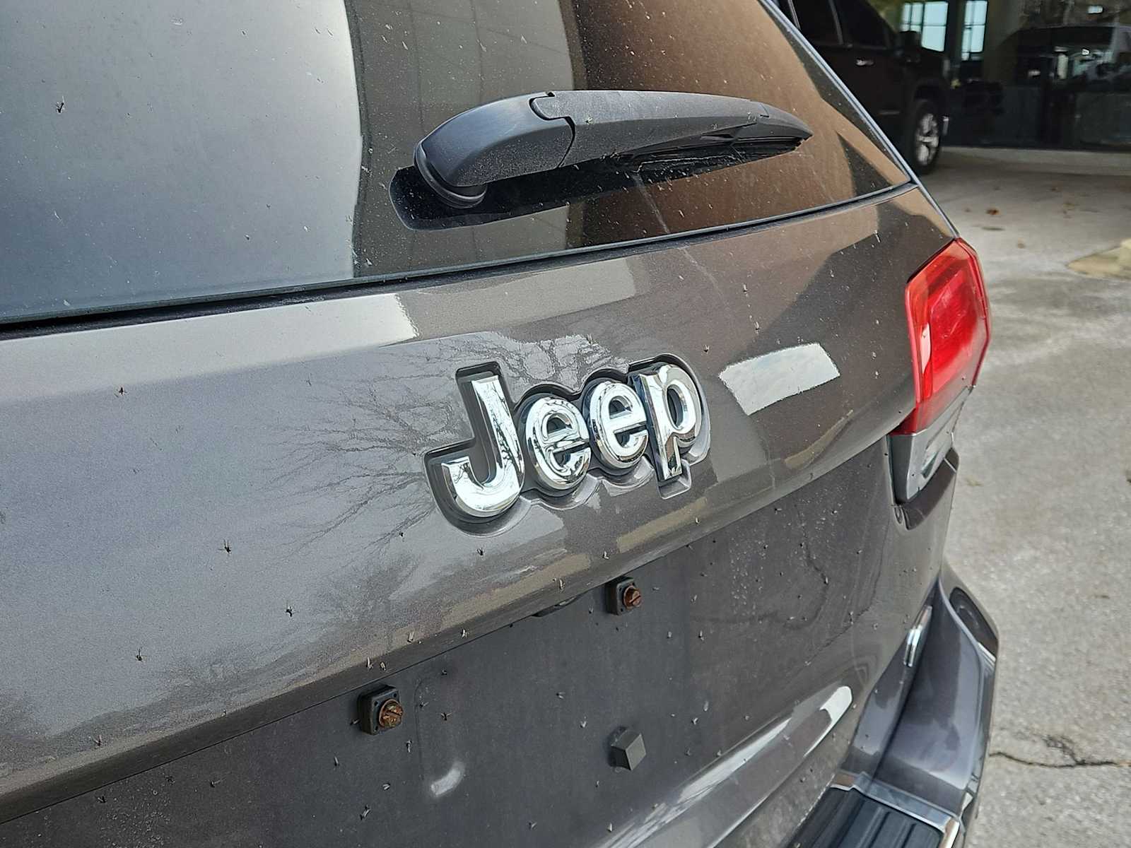 Thumbnail: 2015 Jeep Grand Cherokee - 12