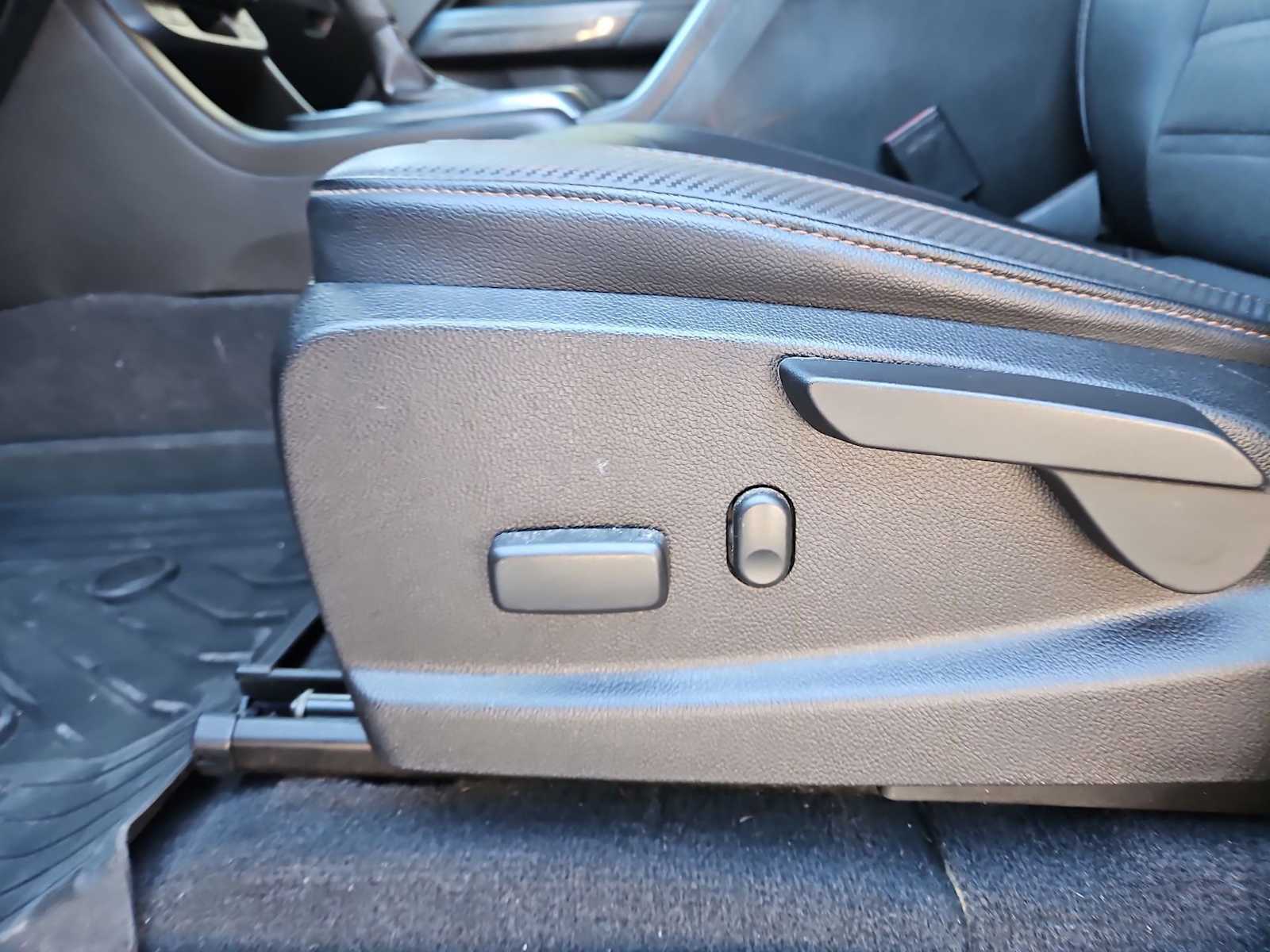 Thumbnail: 2021 GMC Canyon - 18