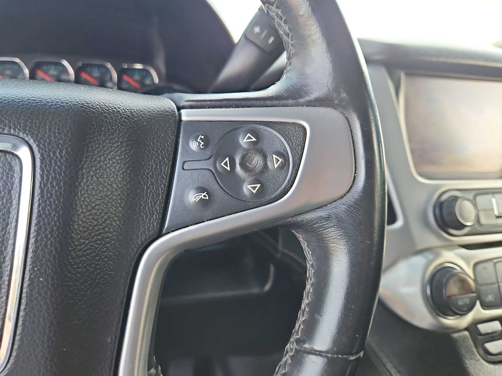 Thumbnail: 2018 GMC Yukon XL - 25