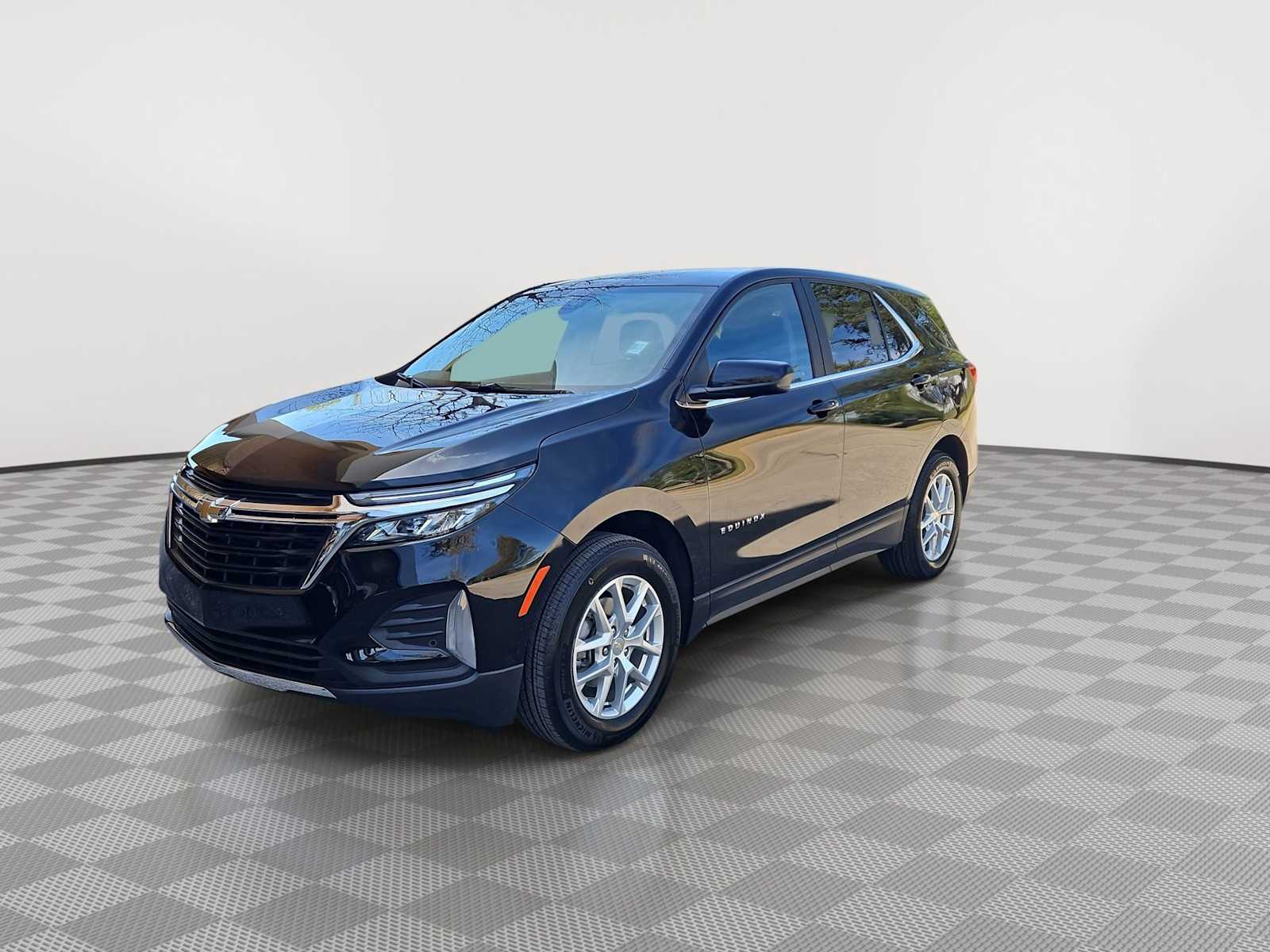 Thumbnail: 2024 Chevrolet Equinox - 4