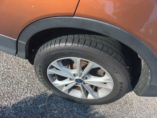 Thumbnail: 2017 Ford Escape - 8