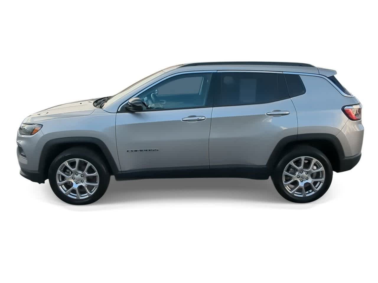 Thumbnail: 2022 Jeep Compass - 5