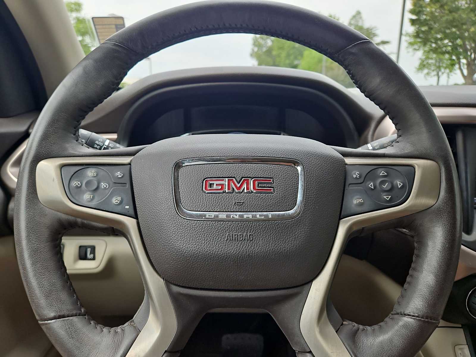 Thumbnail: 2017 GMC Acadia - 25