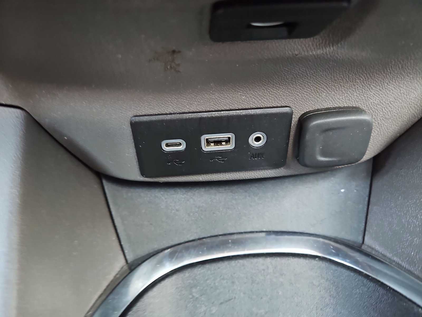 Thumbnail: 2022 Chevrolet Malibu - 30