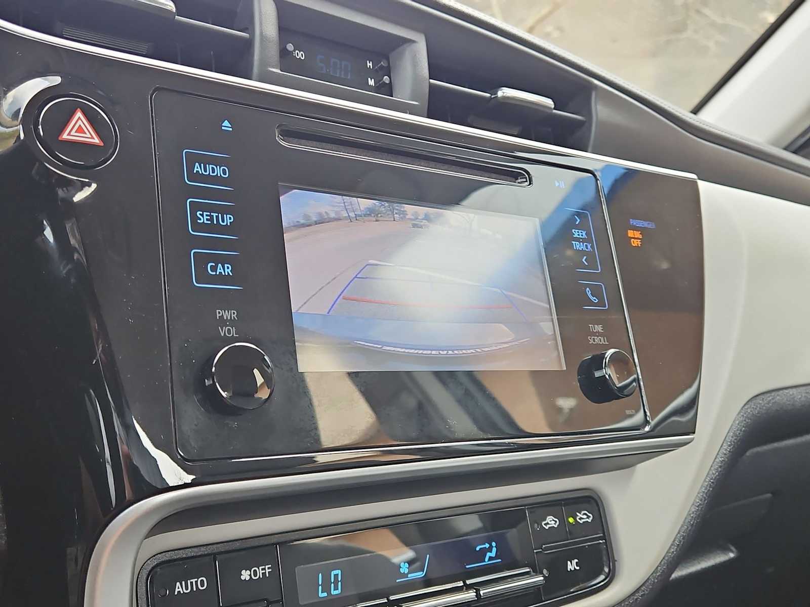 Thumbnail: 2019 Toyota Corolla - 28