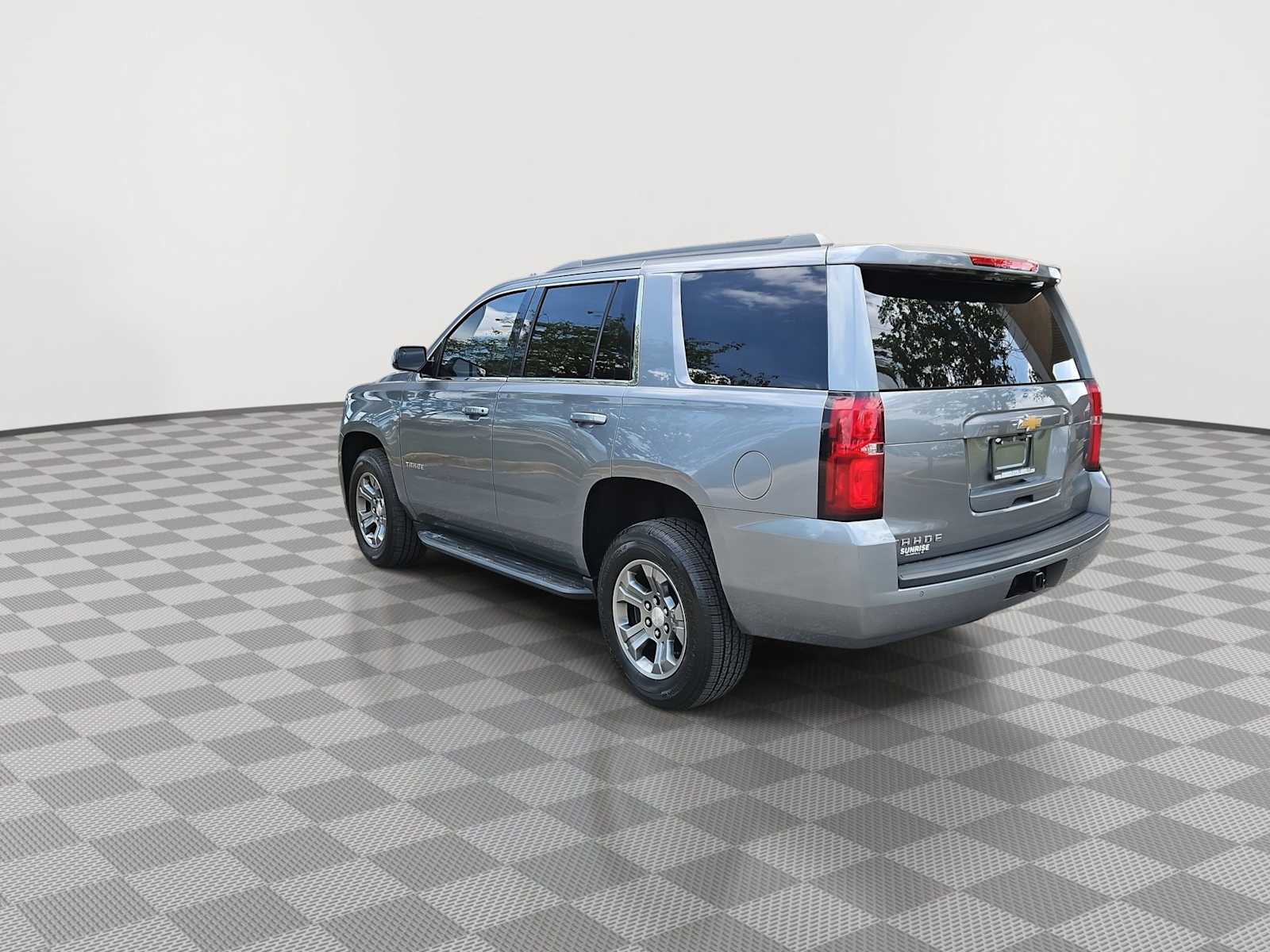 Thumbnail: 2020 Chevrolet Tahoe - 6
