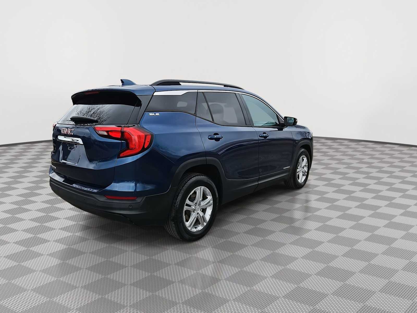 Thumbnail: 2020 GMC Terrain - 8