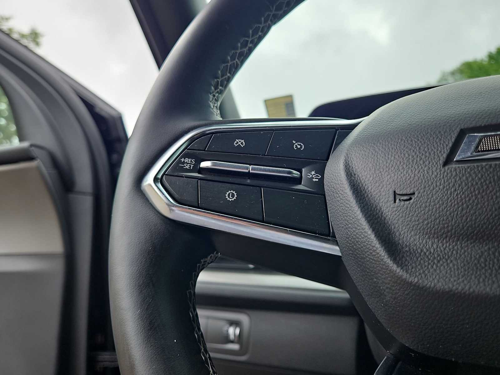 Thumbnail: 2025 Chevrolet Traverse - 24