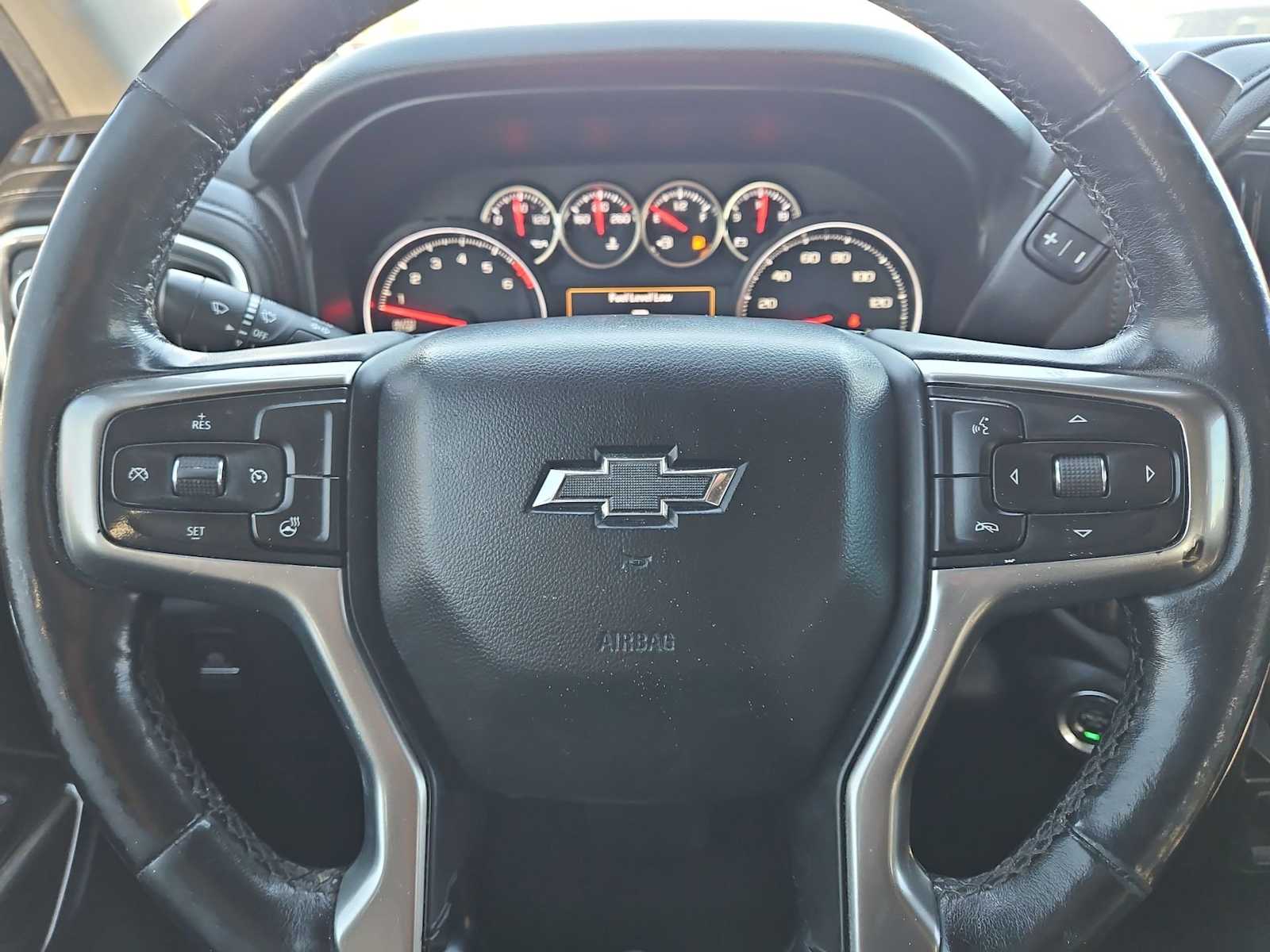 Thumbnail: 2019 Chevrolet Silverado 1500 - 23