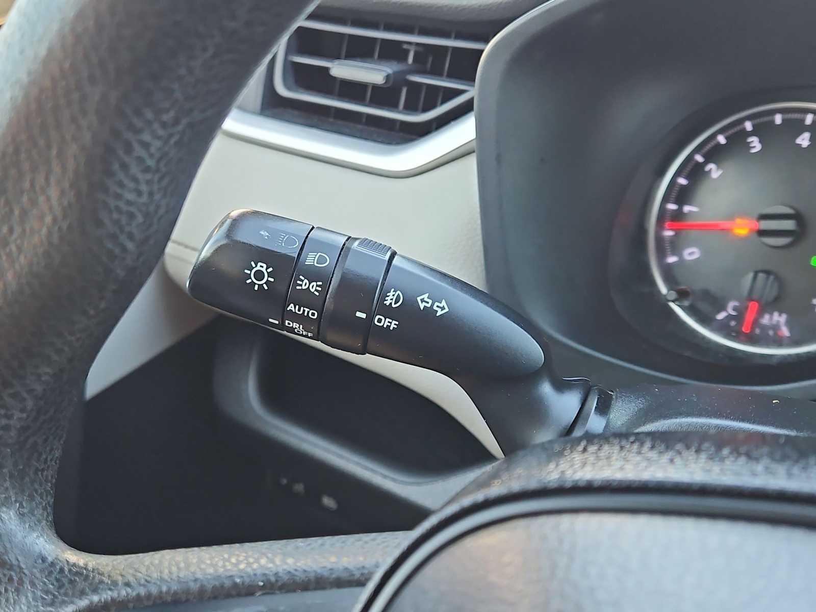 Thumbnail: 2019 Toyota RAV4 - 28