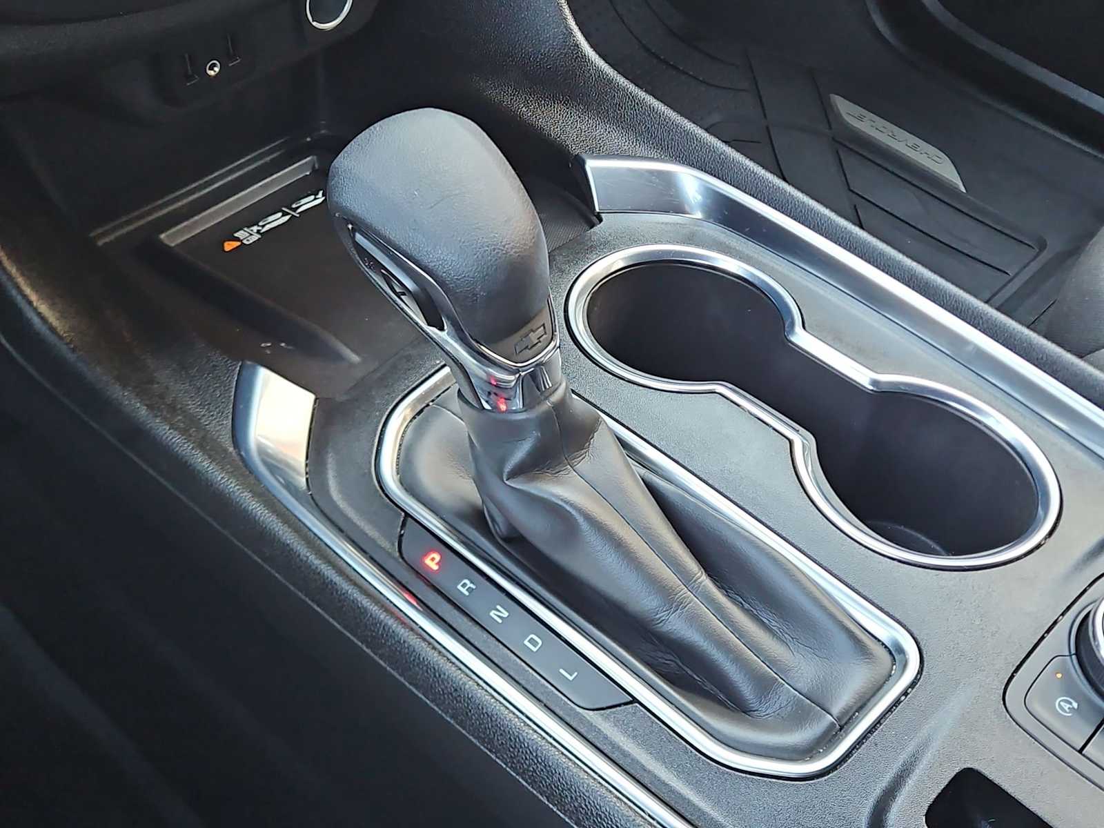 Thumbnail: 2023 Chevrolet Traverse - 32