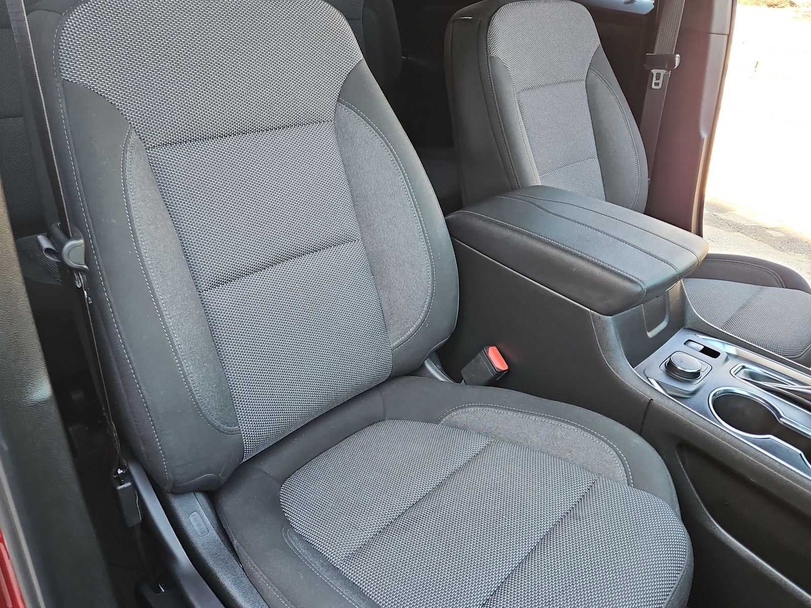 Thumbnail: 2023 Chevrolet Traverse - 22