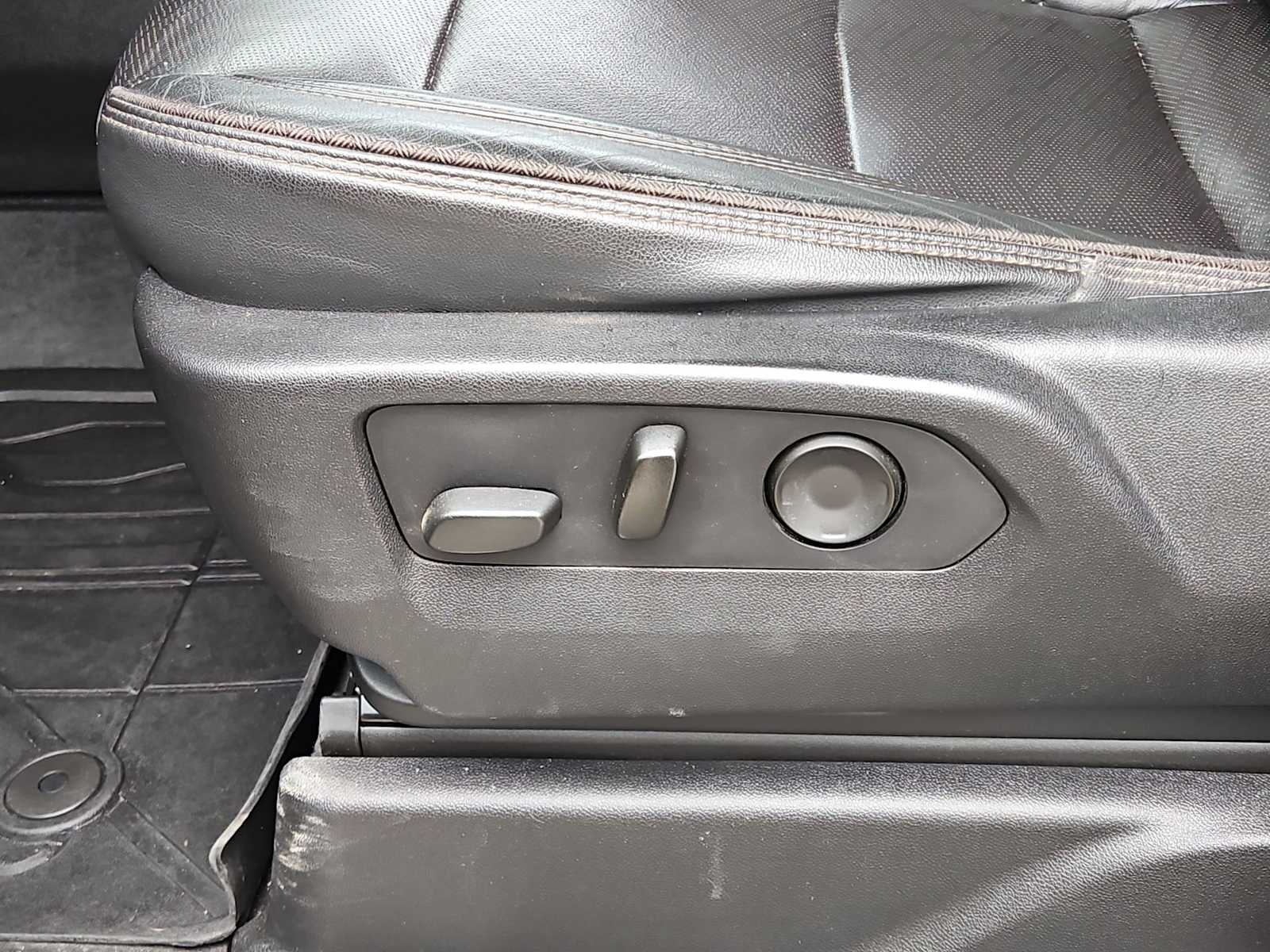 Thumbnail: 2021 Chevrolet Tahoe - 18