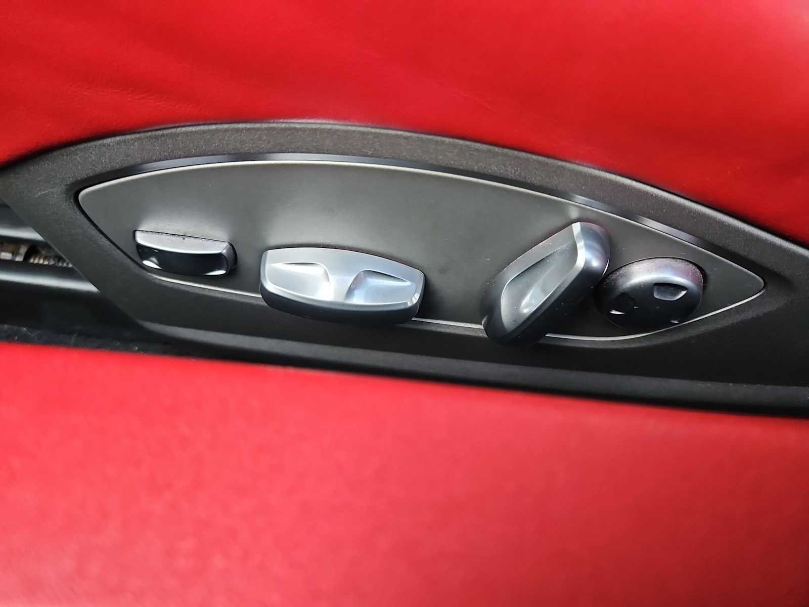 Thumbnail: 2014 Porsche 911 - 18