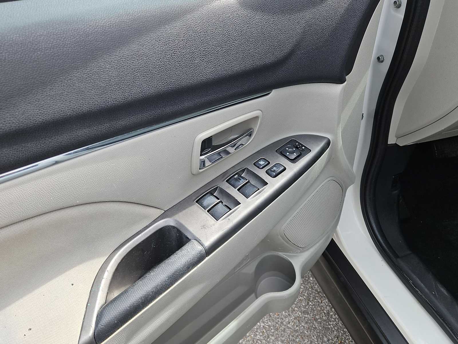 Thumbnail: 2019 Mitsubishi Outlander Sport - 17