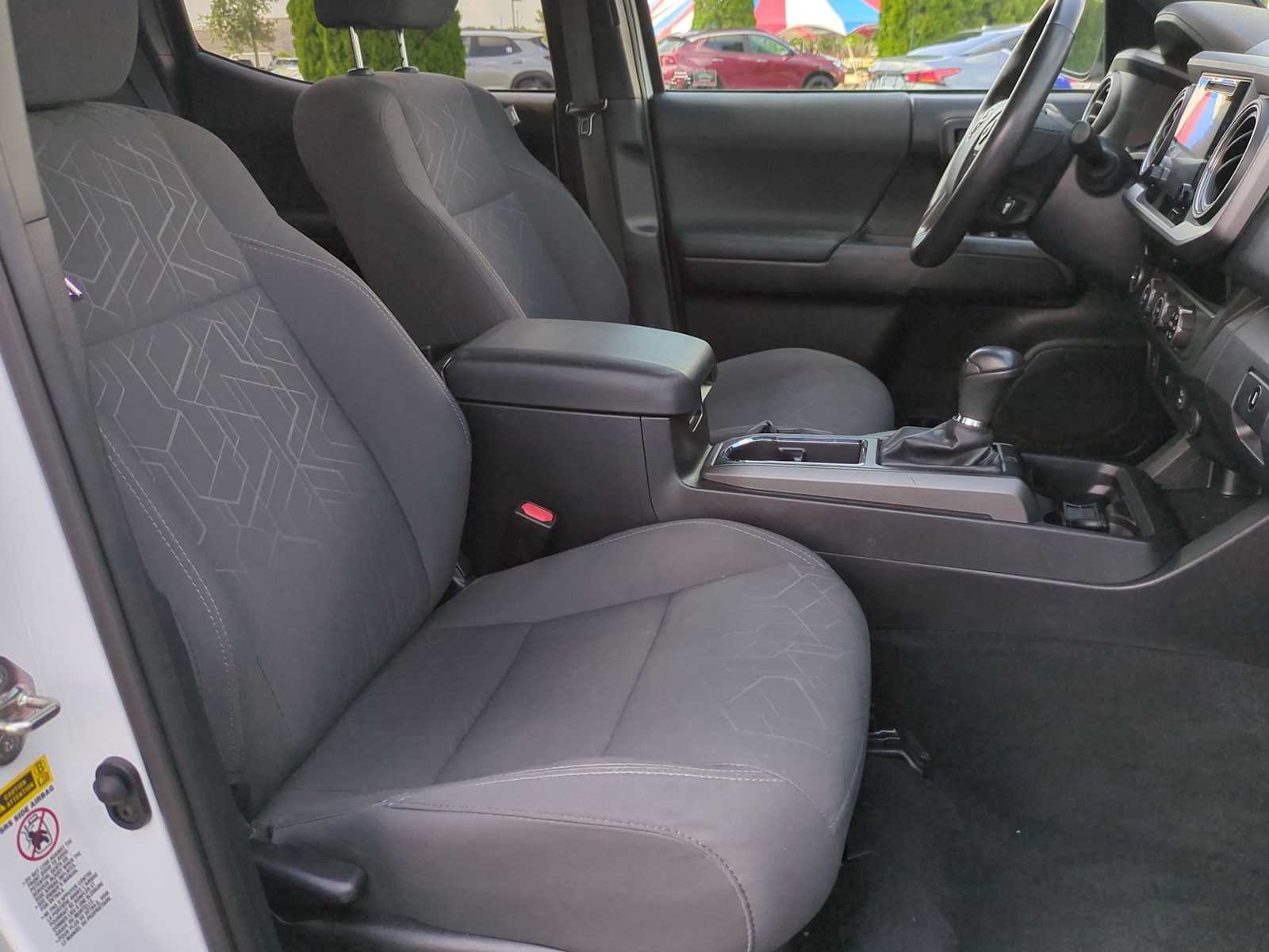 Thumbnail: 2017 Toyota Tacoma - 21