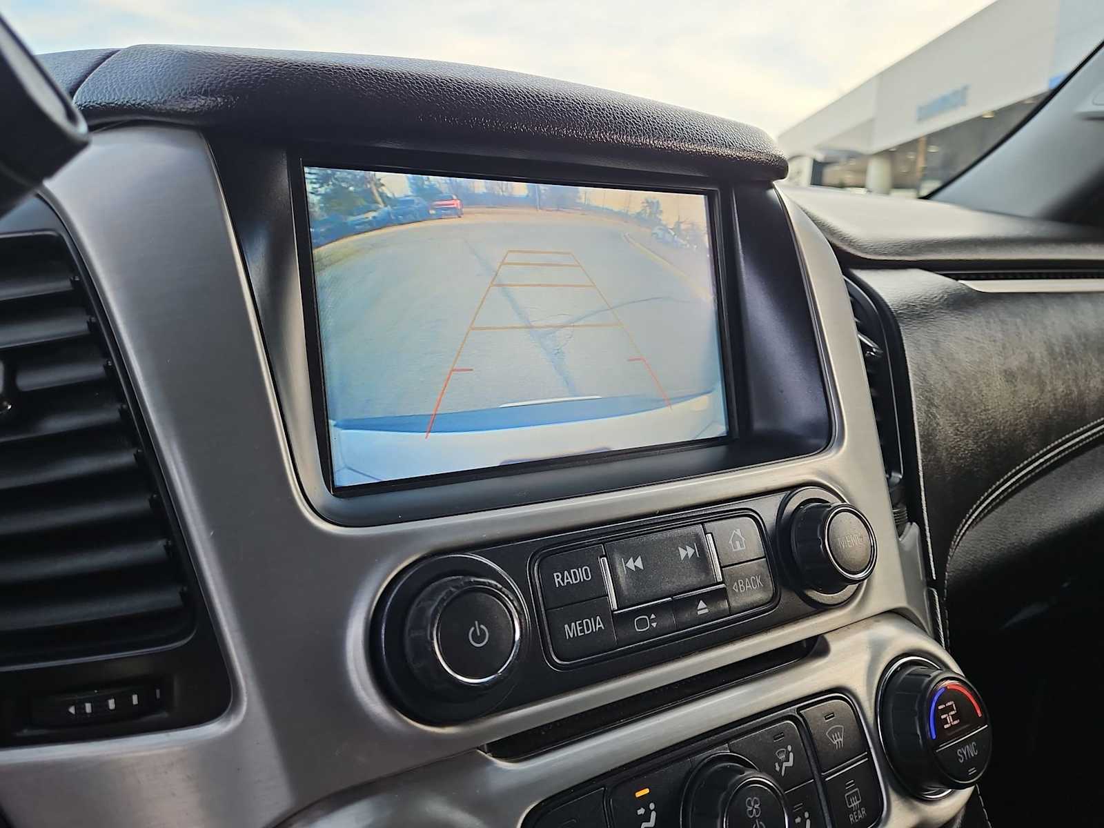 Thumbnail: 2018 GMC Yukon XL - 28