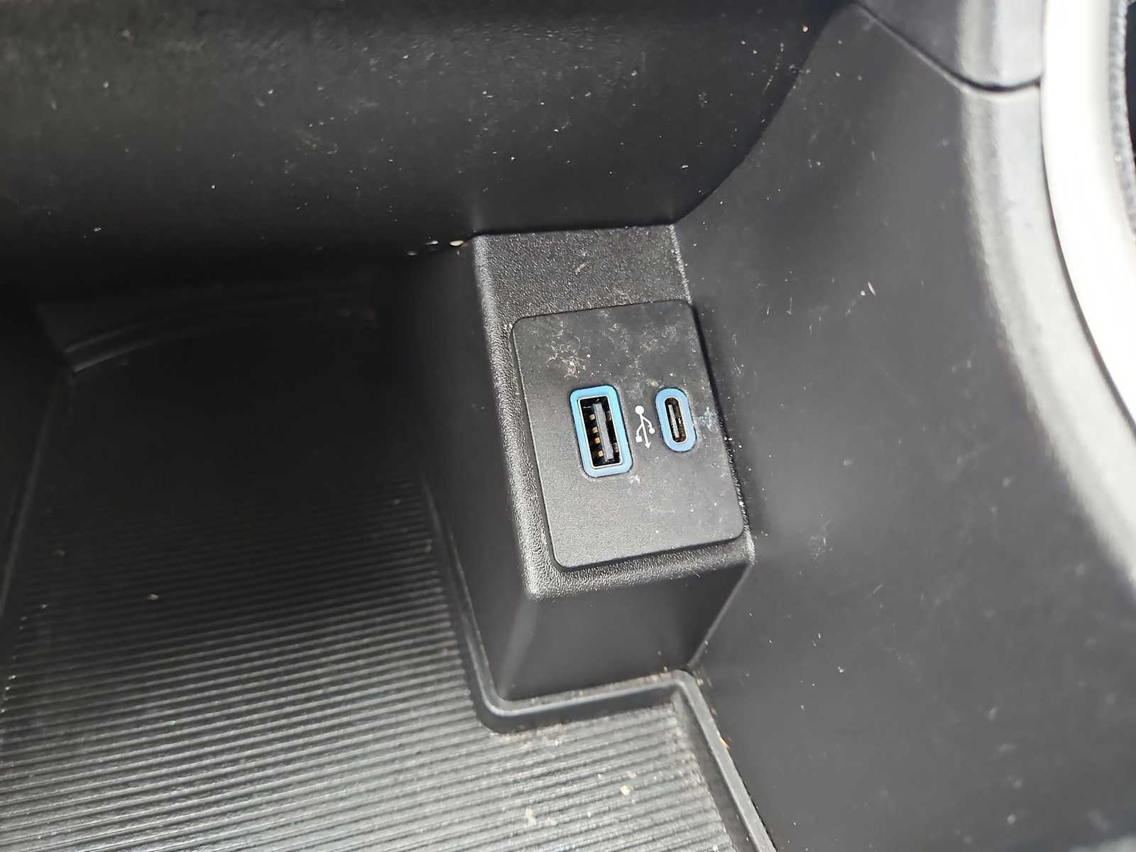 Thumbnail: 2023 Ford Edge - 30