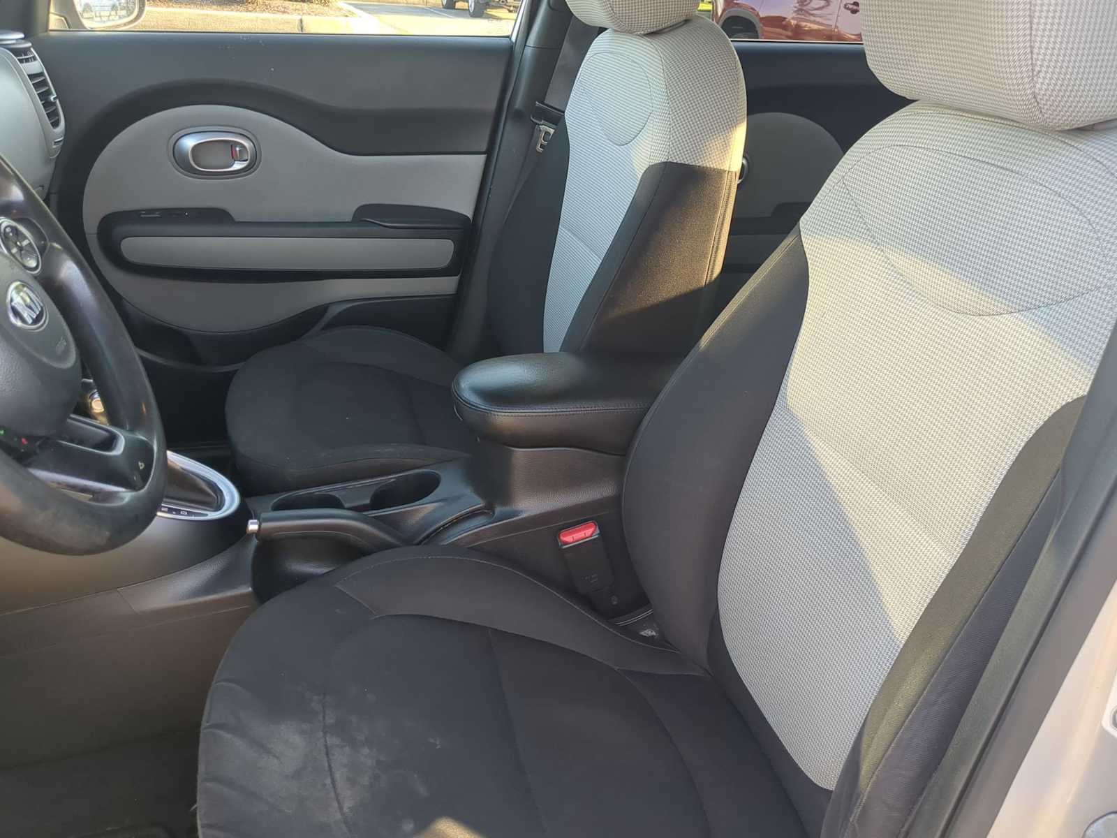 Thumbnail: 2016 Kia Soul - 15