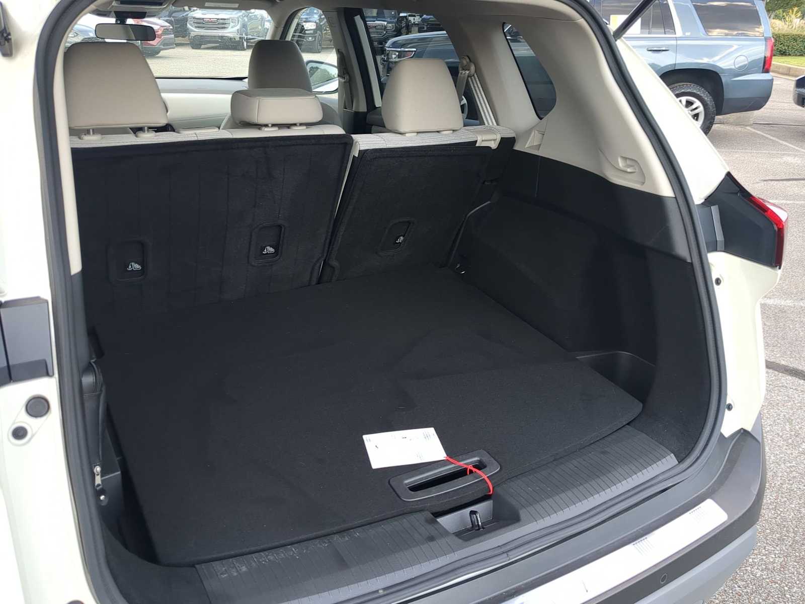 Thumbnail: 2023 Nissan Rogue - 33